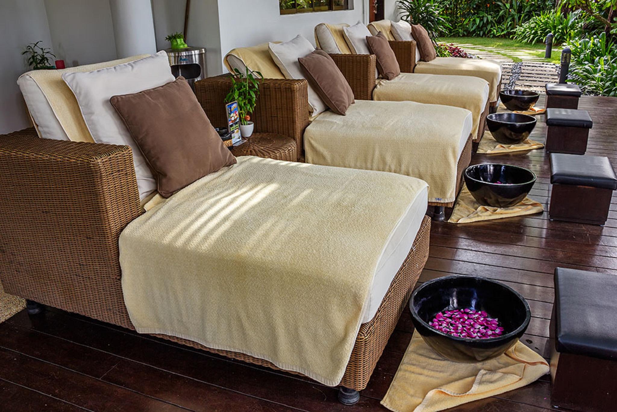 Hard Rock Hotel Penang Batu Feringgi Exterior foto Spa beds