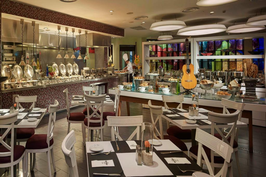 Hard Rock Hotel Penang Batu Feringgi Exterior foto The restaurant